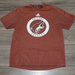 Arizona Coyotes Utah Mammoth HC Red Adidas Climalite Howling Head Shirt Medium